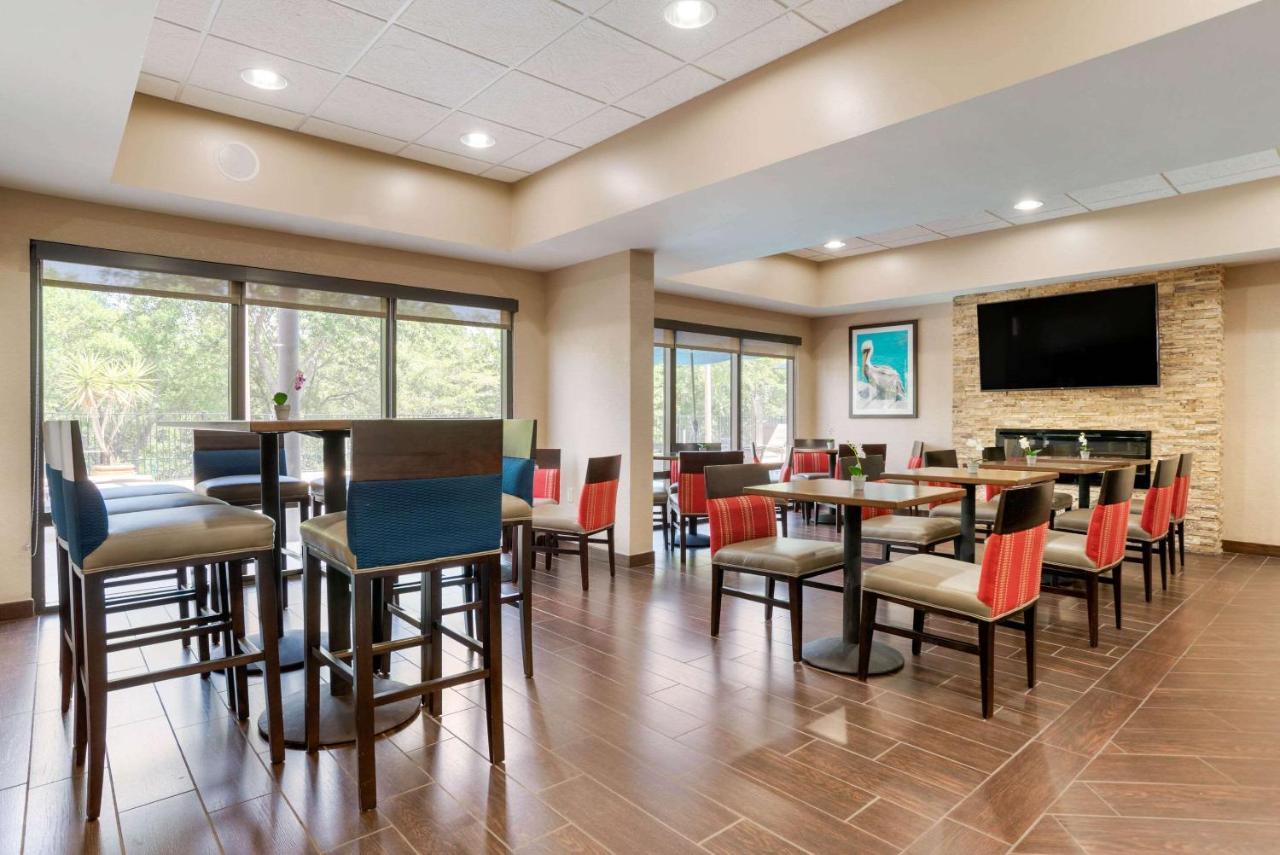 Comfort Suites Tallahassee Capitol - University Area Ngoại thất bức ảnh